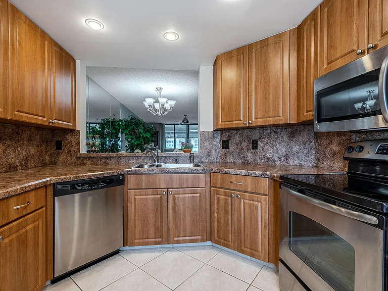 15831 Loch Maree Ln #5502 — Photo 5