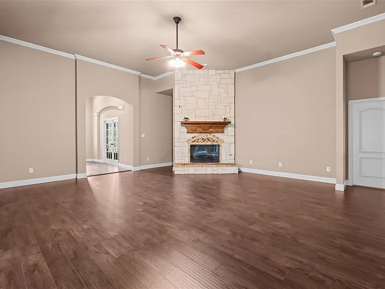 1731 Teakwood Dr — Photo 7