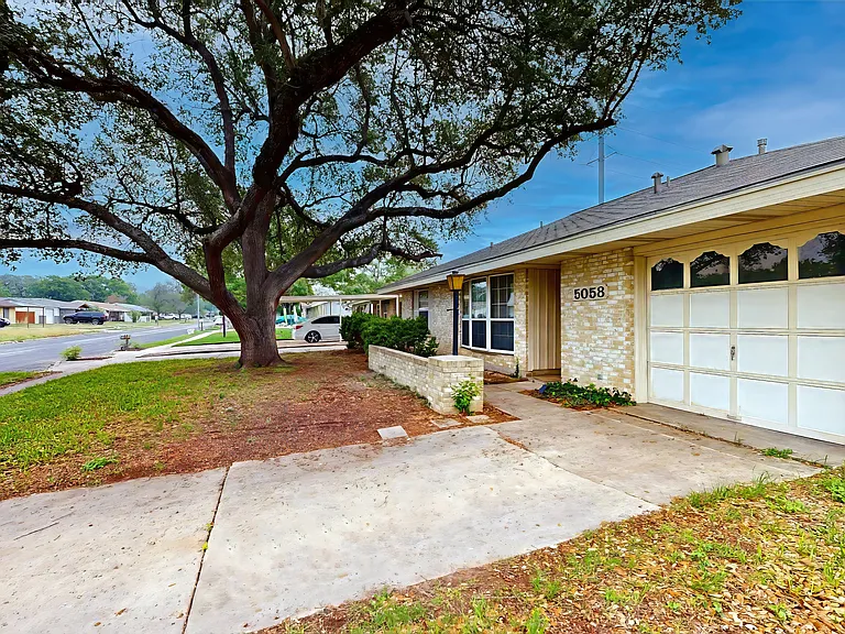 5058 Galahad Dr — Photo 21