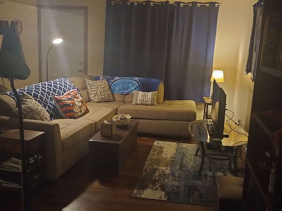 4th image of 1527 Wingo Ln #81