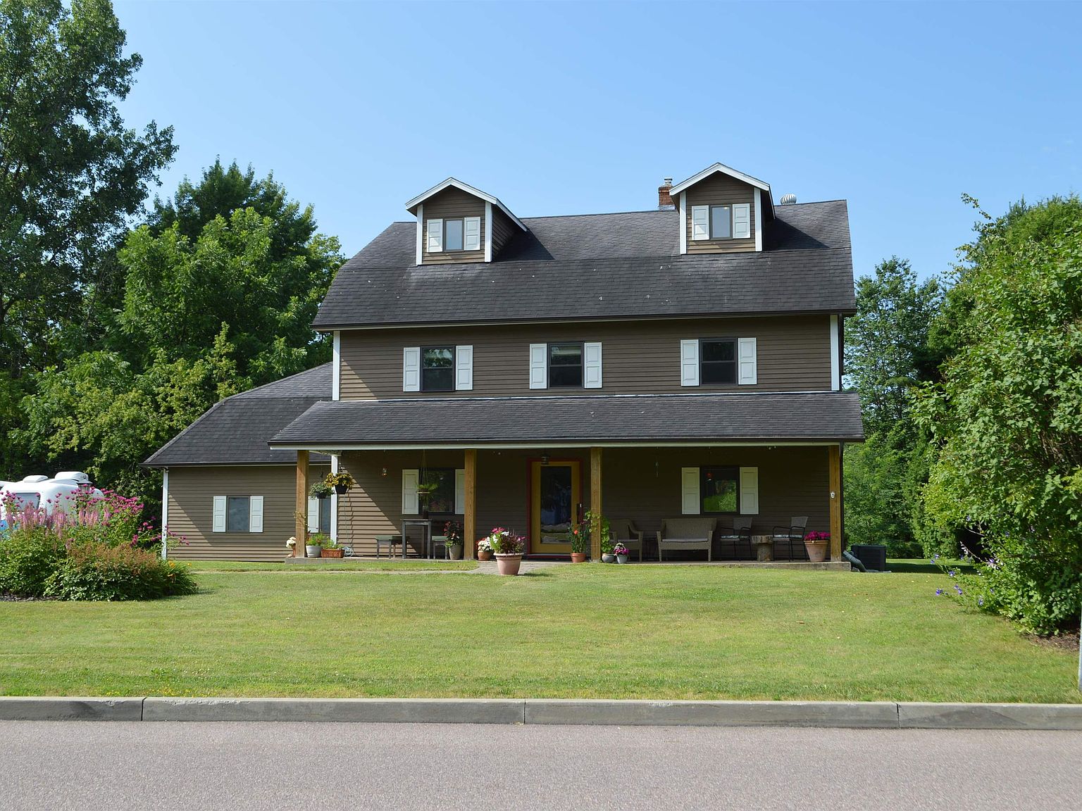 4 Woods End Drive Essex Junction Vt 05452 Zillow