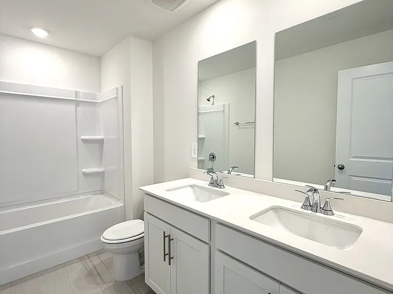 2372 Woodmeadow Dr — Photo 25