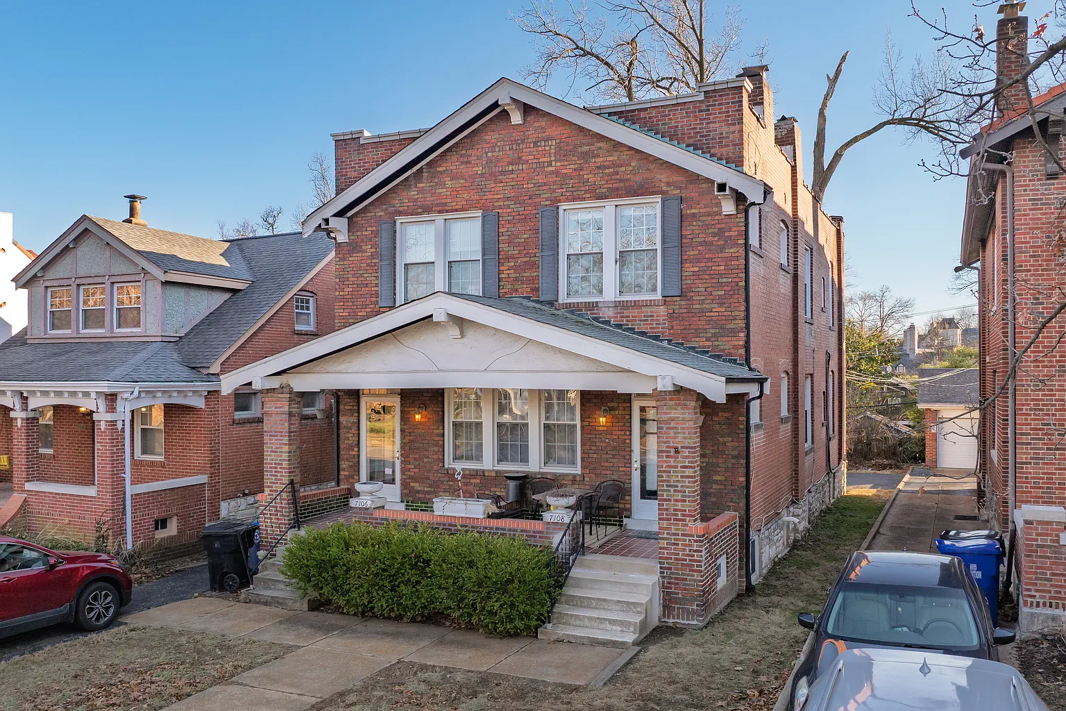 7106 Forsyth Blvd photo 1