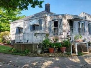 1019 Main St, Crete, IL 60417