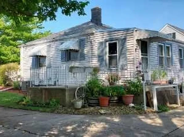 1019 Main St, Crete, IL 60417