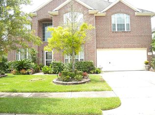 3414 Village Pond Ln, Fresno, TX 77545