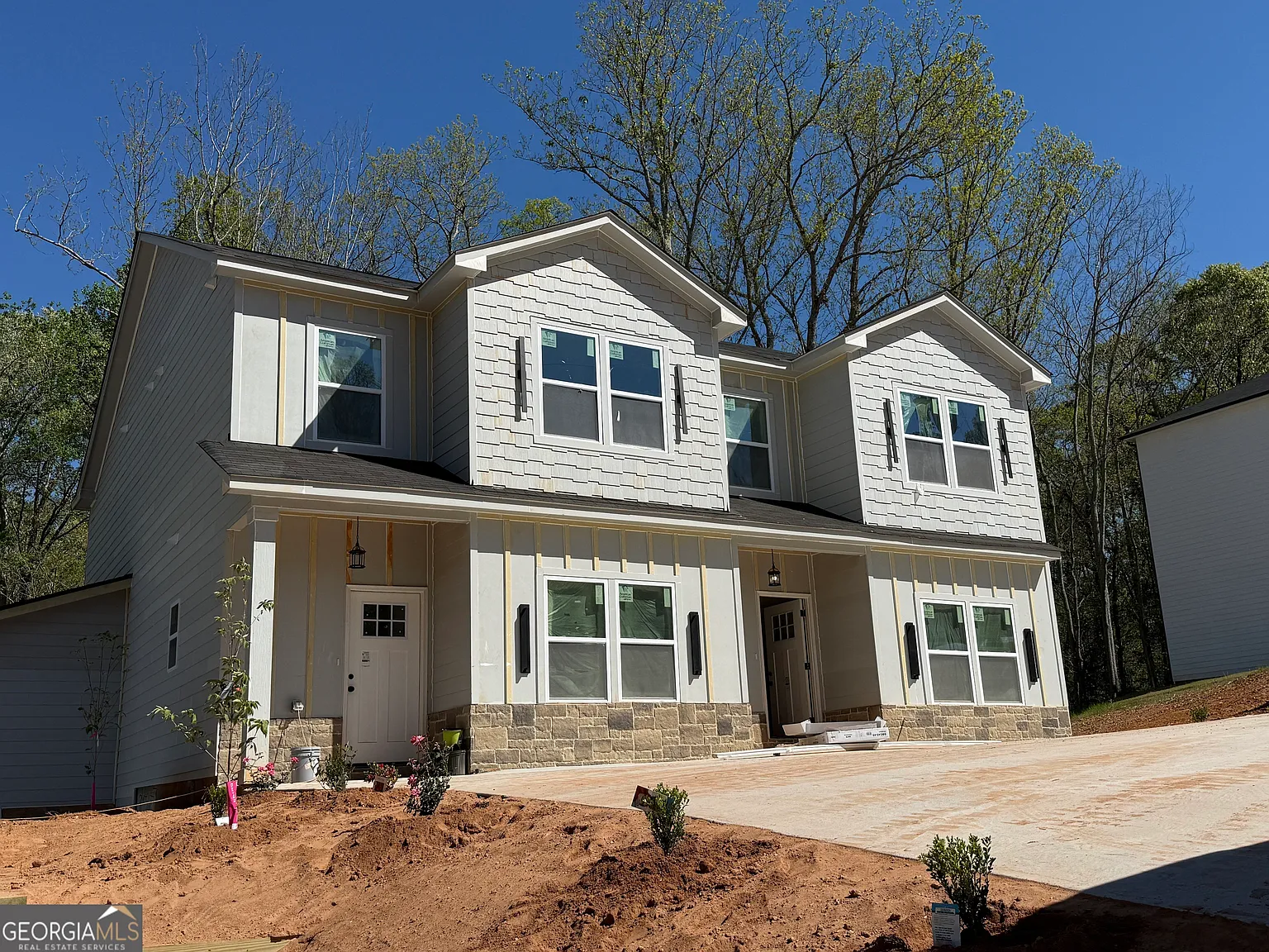 4 bed, 4.0 bath, 1500 sqft, $2,000 — Photo 2