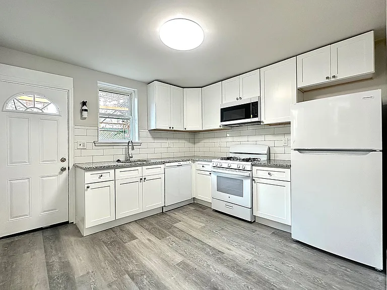 3120 Haverford Ave — Photo 9