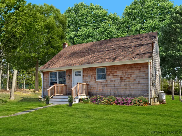 123 Denise St, Sag Harbor, NY 11963