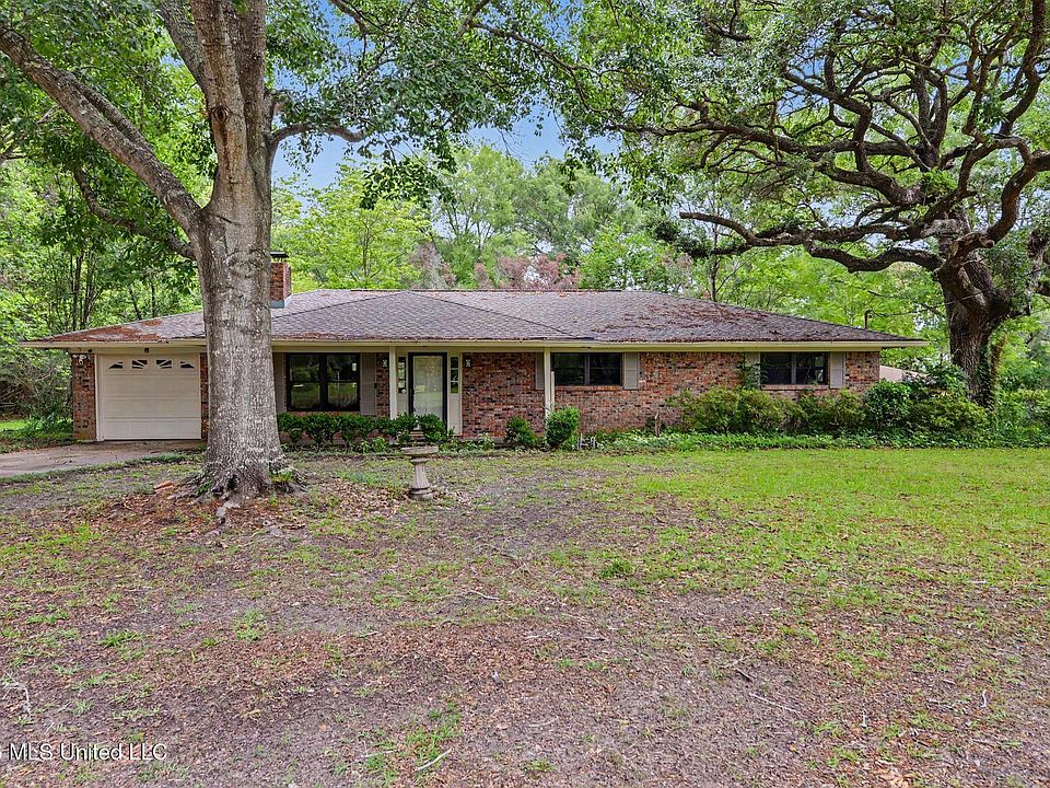 1st image of 3321 Island View Dr