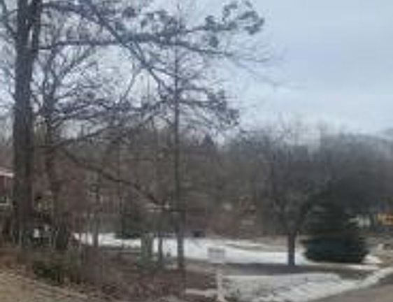 Exterior Neighborhood (street photo)