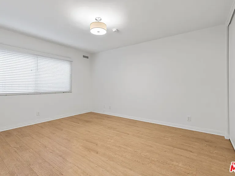 7712 Paseo Del Rey #4 — Photo 13
