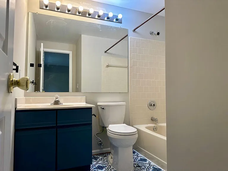 4 Abbey Bridge Ct — Photo 24