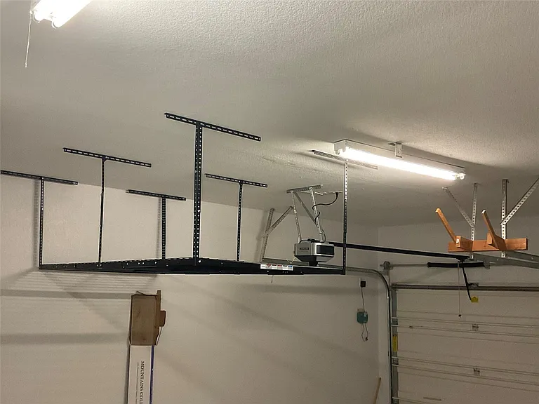 212 Choke Canyon Ln — Photo 31