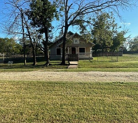 3rd image of 258 County Road 128