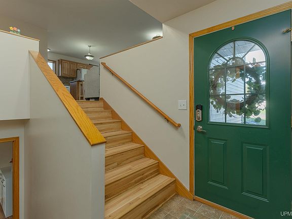 2nd image of 1207 E Silver St