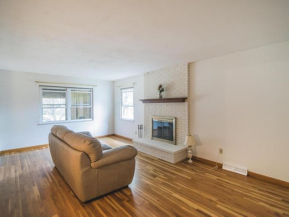 2nd image of 135 Heil Dr