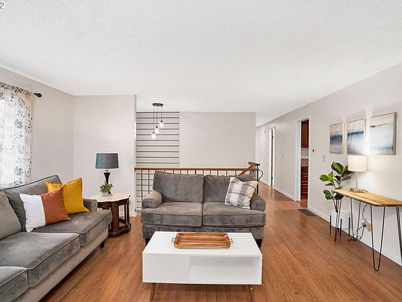 4th image of 12023 SE Wood Ave