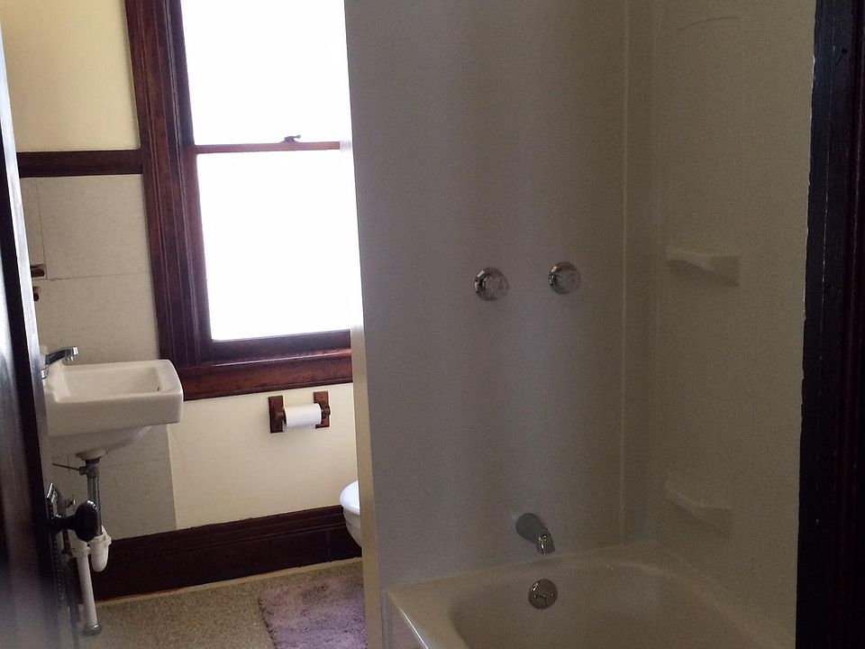 Full bath newly remodeled