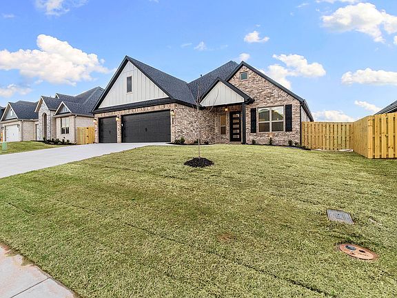 5th image of 1510 Lookout Ln