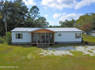 463 Stokes Landing Rd, Palatka, FL 32177