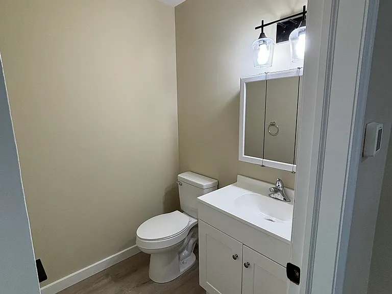 20 Lincoln Pl — Photo 6