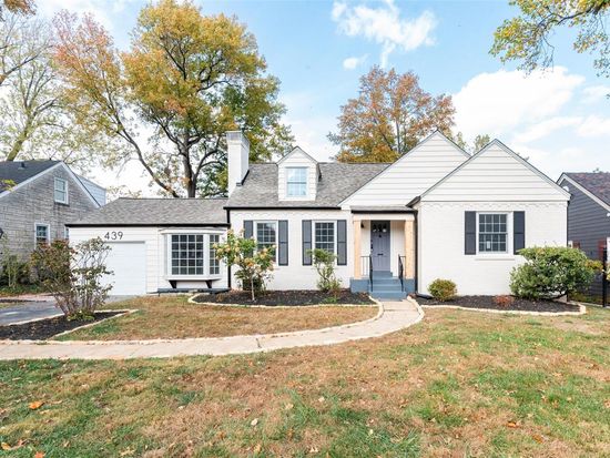 439 Bogey Ln, Saint Louis, MO 63122