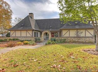 228 W 10th Ave, Bristow, OK 74010
