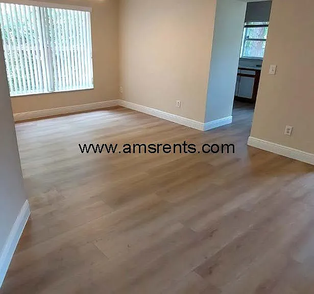 1812 Concord Dr — Photo 15