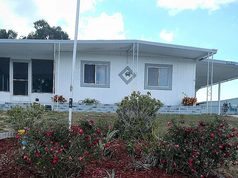 8039 Eastern Circle Dr