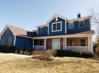 31100 Prairie Ridge Rd, Libertyville, IL 60048