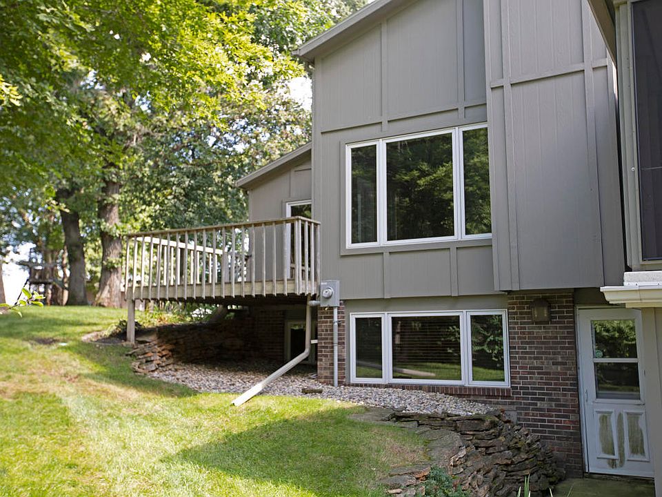 1st image of 7114 Lake Shore Dr Unit 21