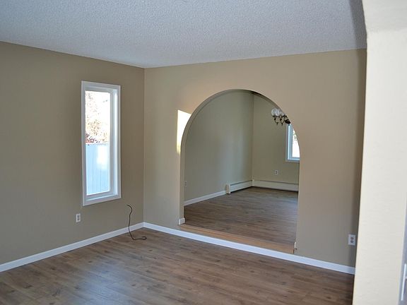 Living Room. Cable ready.