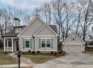 1040 Clubview Ct, Monroe, GA 30655