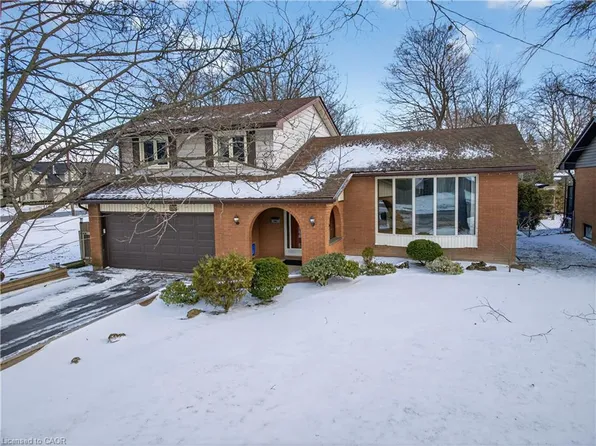 77 Upper Paradise Rd, Hamilton, ON L9C 5B6