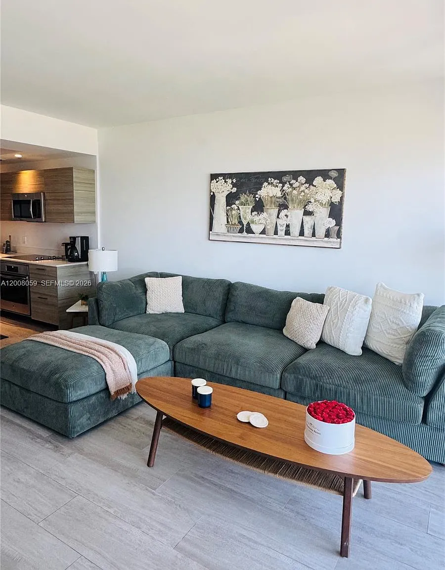 3401 Midtown Condo — Photo 1