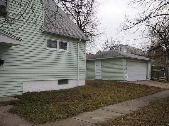 2nd image of 108 Wilbury Pl