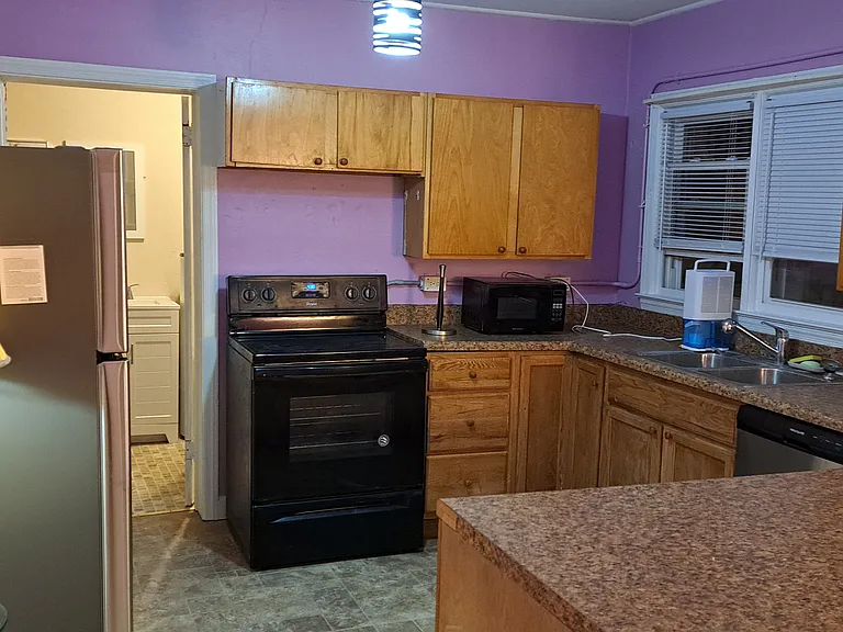 431 W Nelson St #B — Photo 2