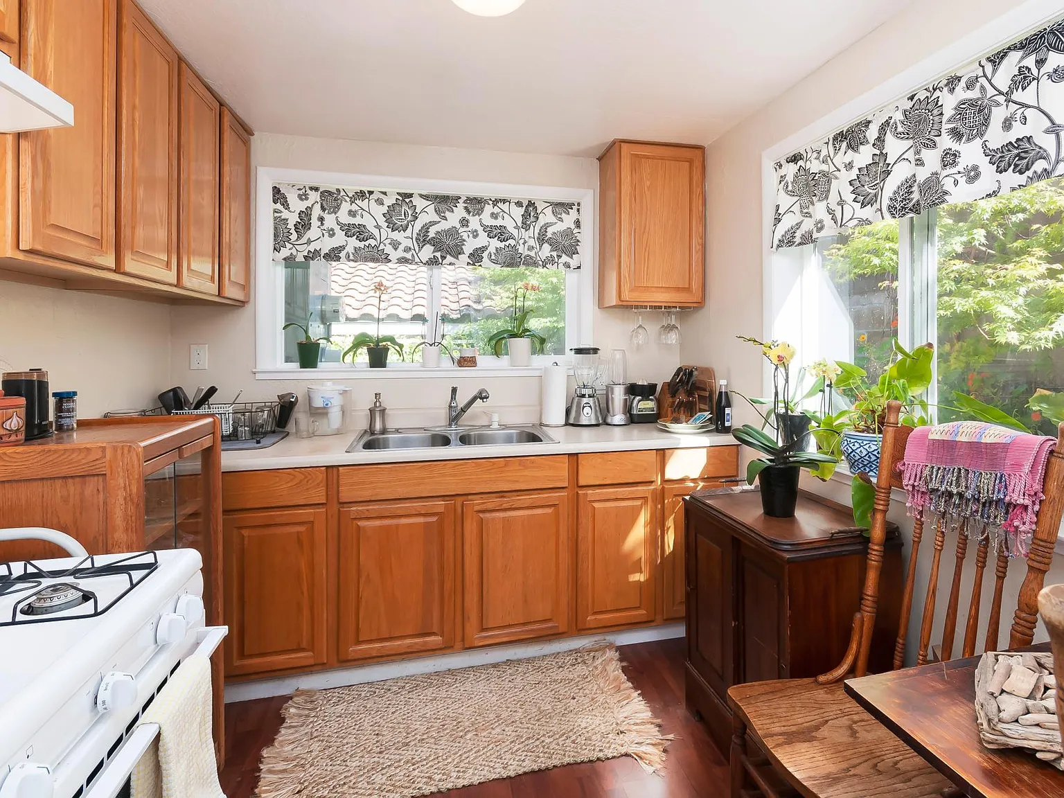 1 bed, 700 sqft, $2,549 — Photo 4