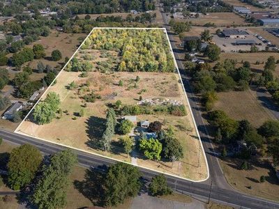 665 Nickerson Ave, Benton Harbor, MI, 49022