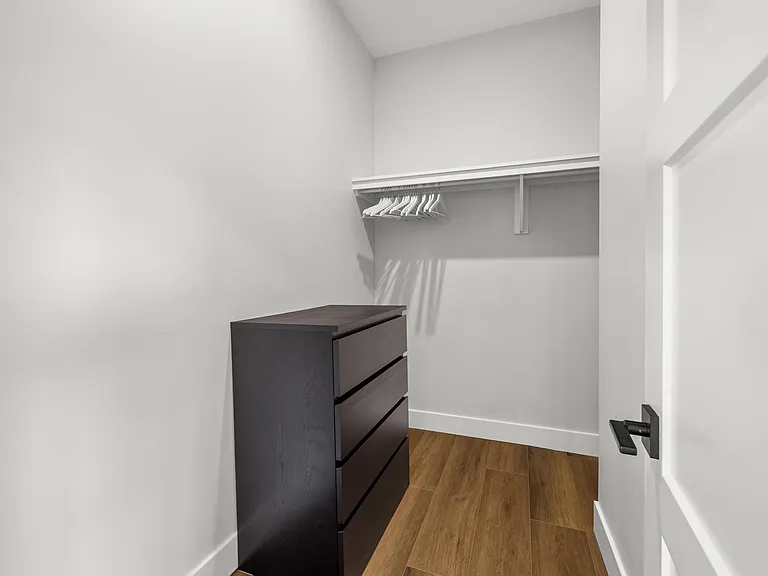 25 Capital Dr #THE EMERALD — Photo 31