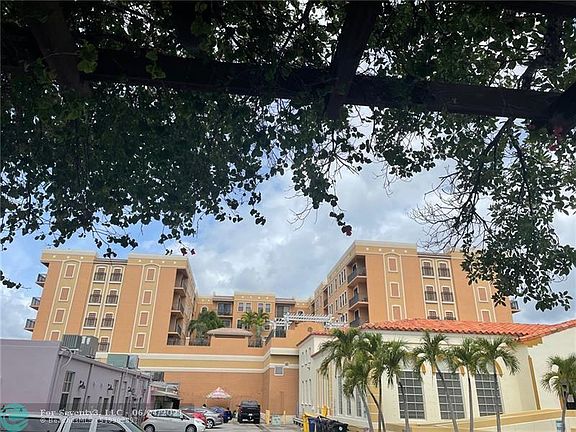 2nd image of 511 Lucerne Ave APT 414