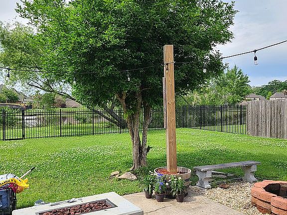5th image of 12153 Central Park Dr