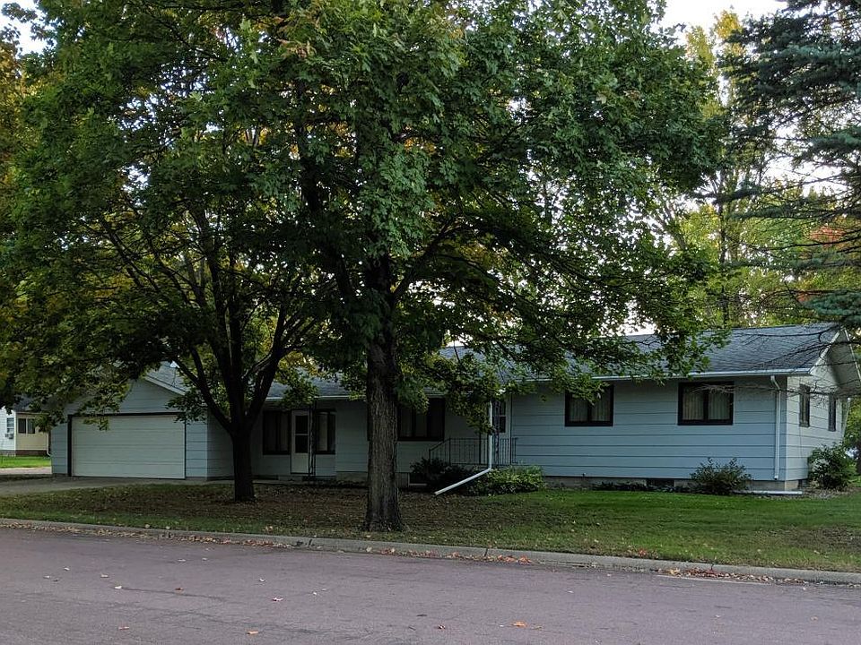 1st image of 516 8th St N