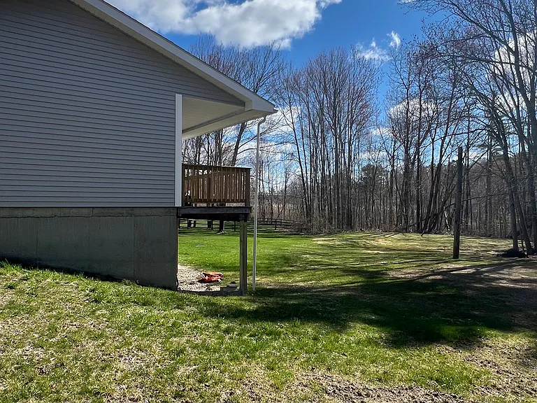 157 Middle Rd — Photo 21