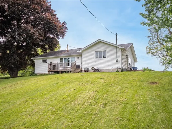 2825 Parker Rd, Newark, NY 14513