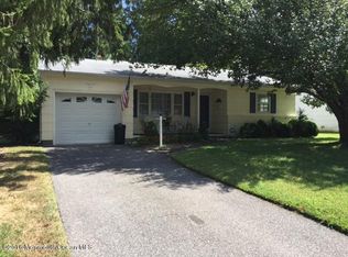 2 Chancellor Ct, Toms River, NJ 08757