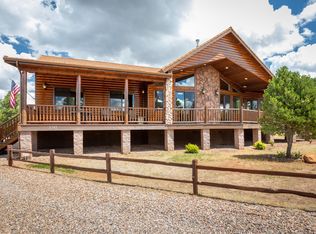 2282 Thunderbird Way, Overgaard, AZ 85933