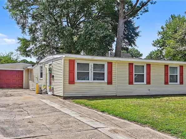 2904 Scotia Dr, Chesapeake, VA 23325