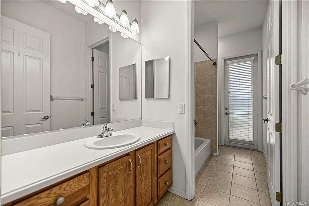 1125 West Beagle Run Loop - 1 — Photo 2
